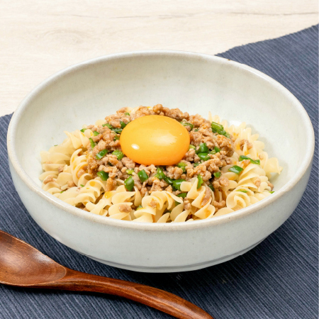 シャキッとピーマンのやみつき肉味噌パスタ