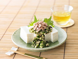 シーチキン入りだしのぶっかけ冷ややっこ