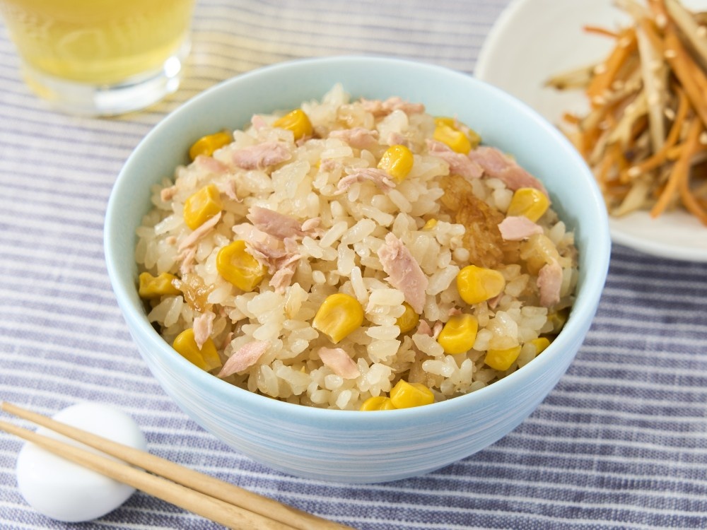 シーチキンとシャキッと！コーンの炊き込みご飯