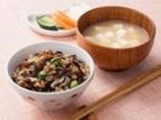 ひじきの炊き込みご飯