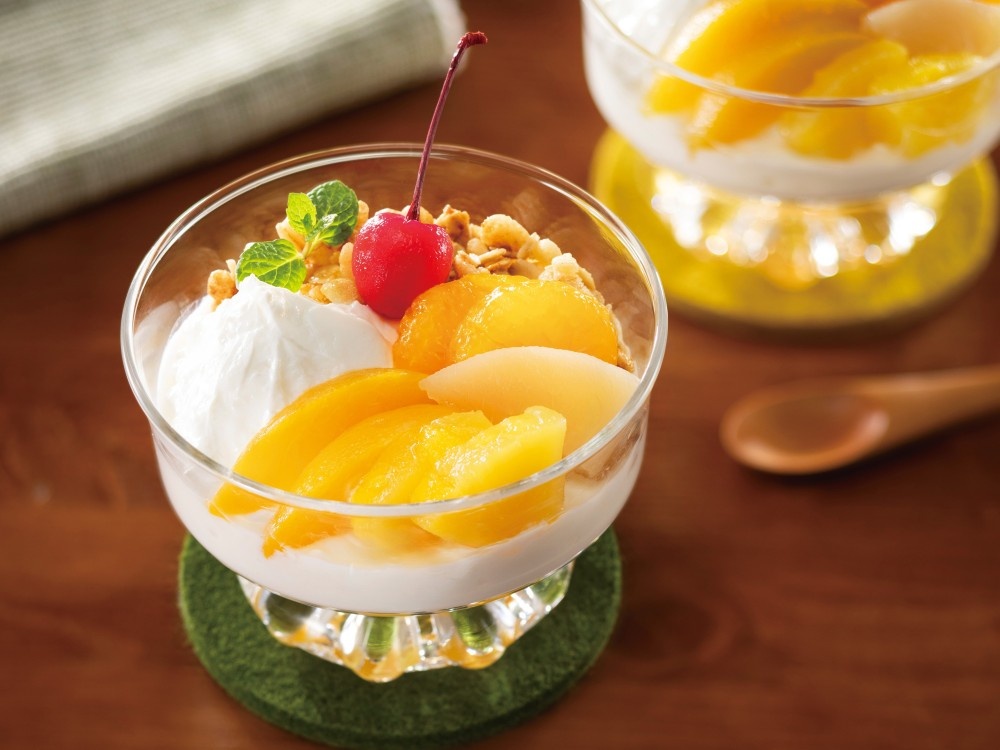 フルーツグリークヨーグルト