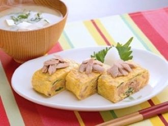シーチキンとほうれん草のだし巻き卵　　