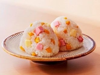 コーンハムチーズおにぎり