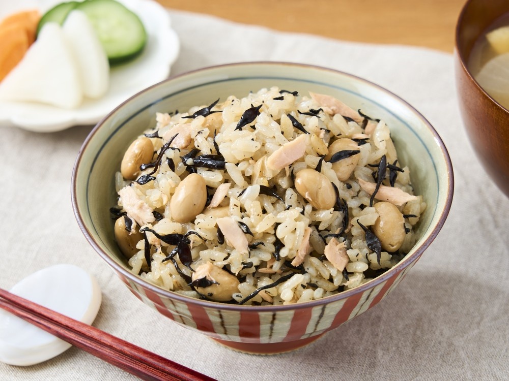 シーチキンと大豆、ひじきの炊き込みご飯