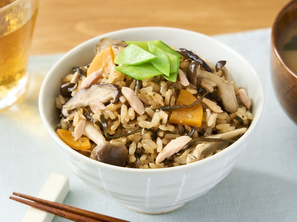 シーチキンと塩こんぶの炊き込みご飯