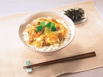 はごろも煮の卵とじ丼