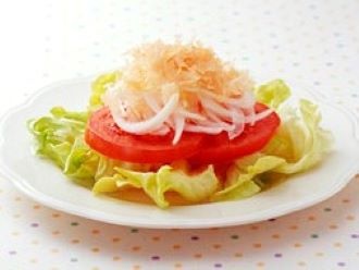 新玉ねぎのサラダ