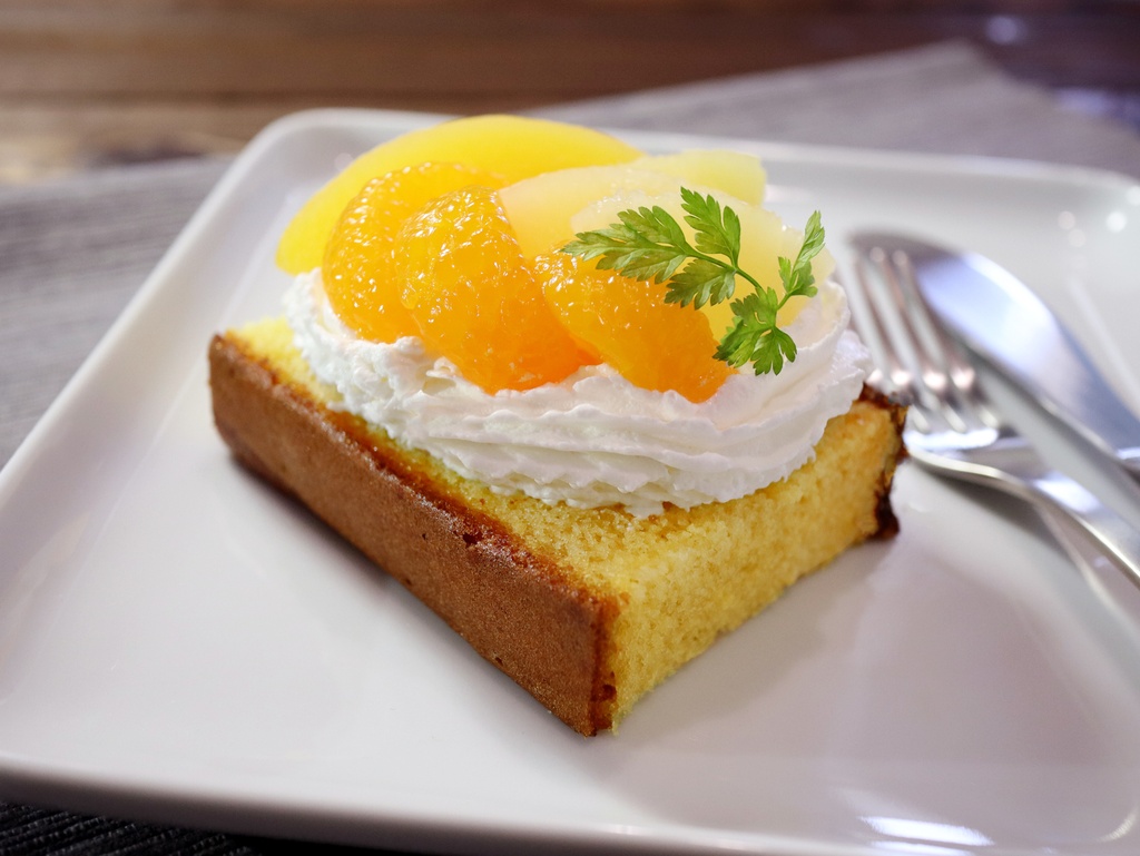 カステラフルーツケーキ